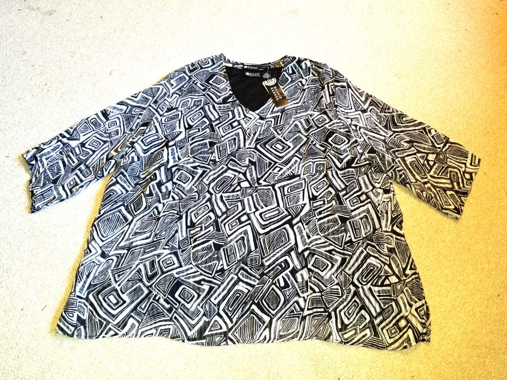 NWT Womens Top-MAGGIE BARNES-black/white geo silky sheer tunic w/black tank-3X
